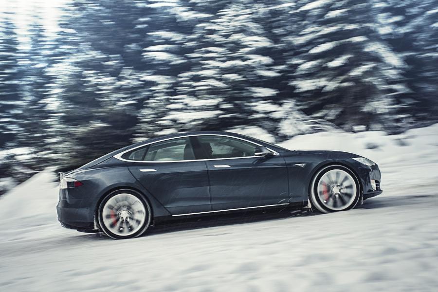  Tesla Model S P85D 2014 года  (NA) (фото 10 из 14)